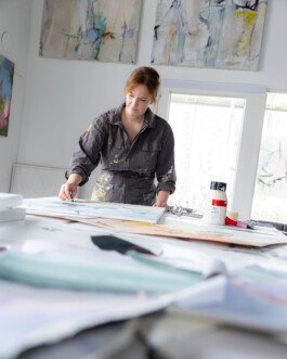  atelier julia wertz malerei im raum collage leinwand papier zeichnung niederntudorf salzkotten paderborn